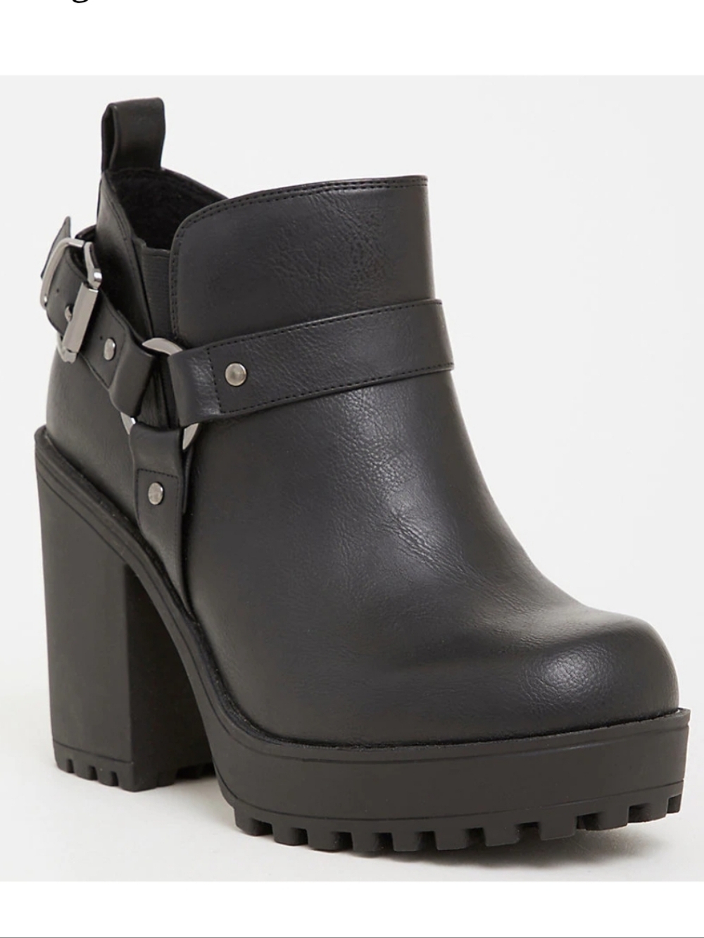 💥SALE💥Torrid Black Lug Sole Chunky Heel Ankle Boots - Picture 2 of 11